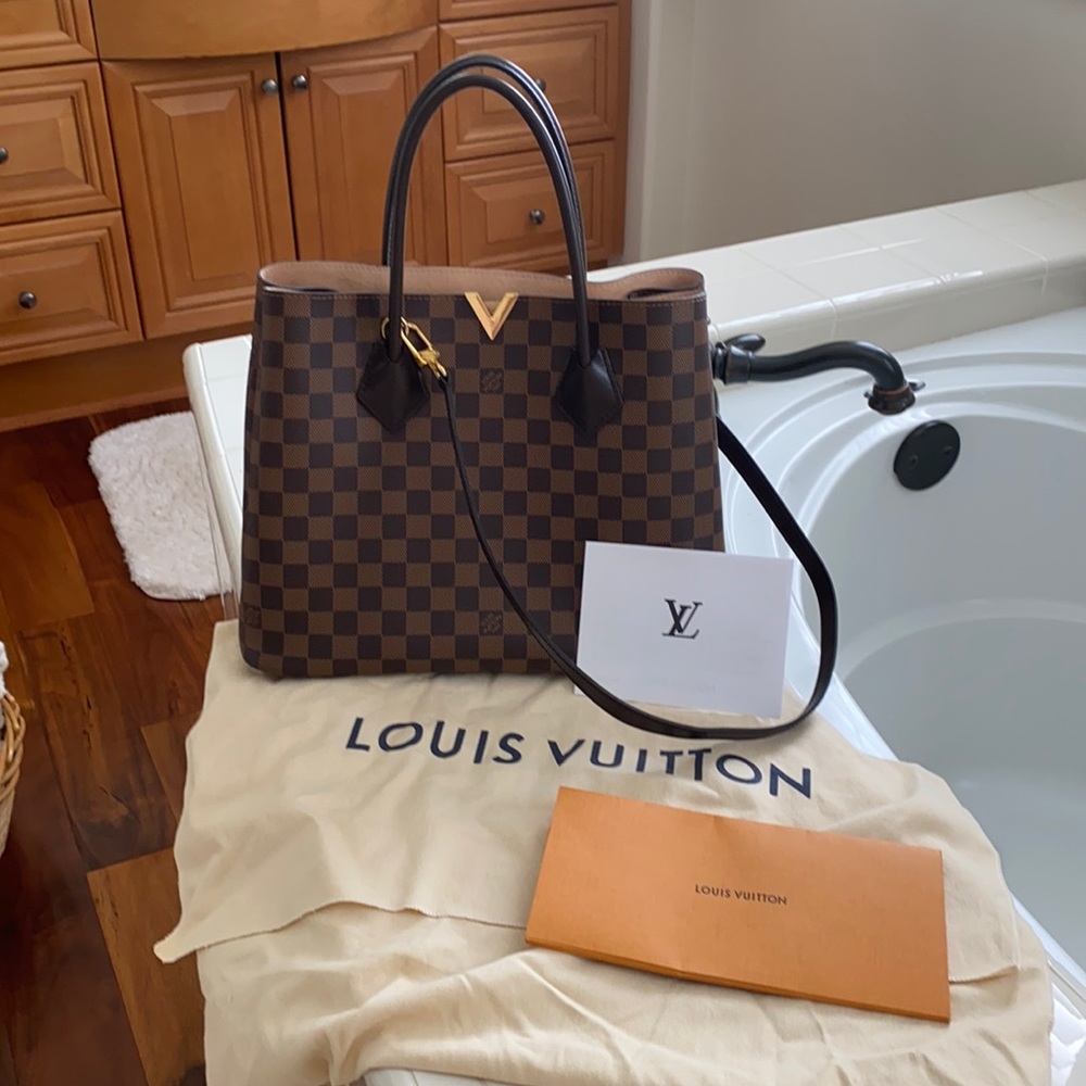 Louis Vuitton Kensington bag